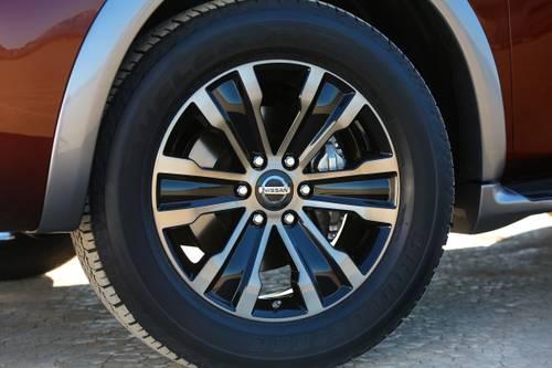 Nissan Armada Platinum 4dr SUV Wheel