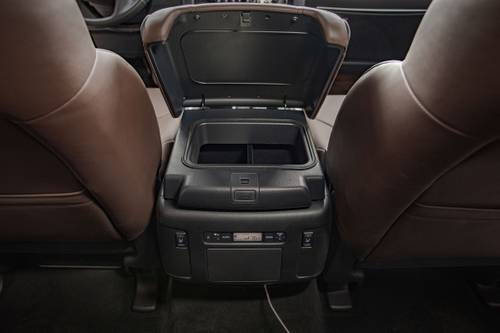 2024 Nissan Armada Platinum 4dr SUV Interior Detail
