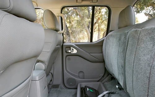 2005 Nissan Frontier 4dr Crew Cab Rear Interior
