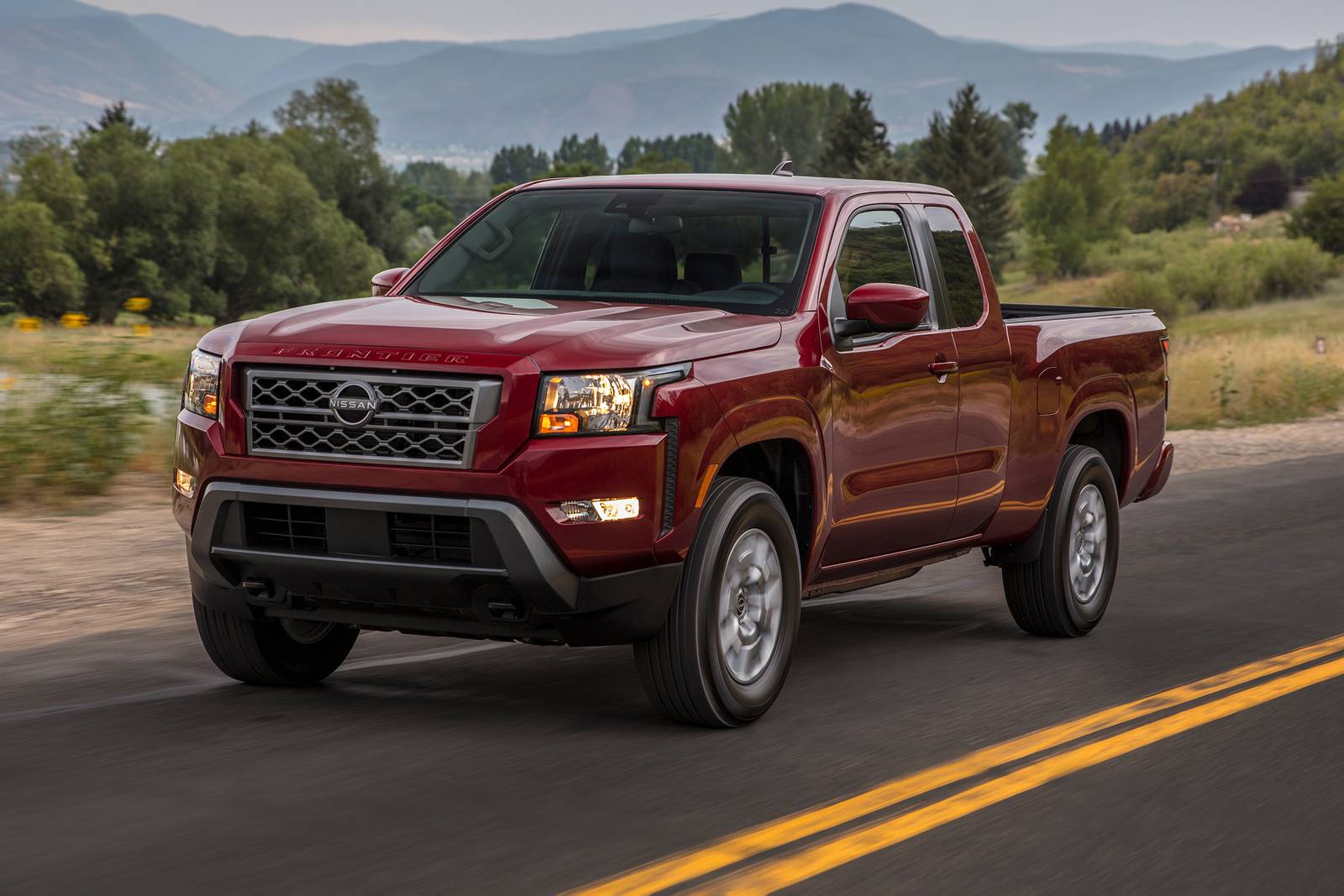 2022 Nissan Frontier King Cab Prices, Reviews, and Pictures | Edmunds