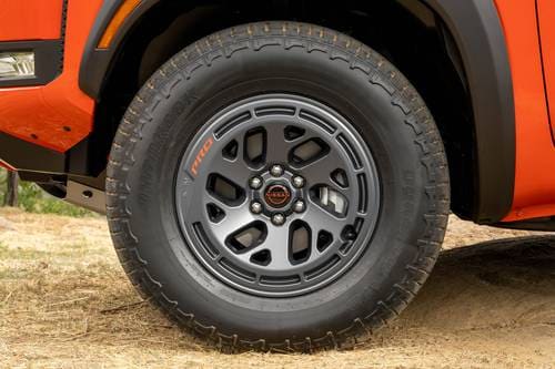 2025 Nissan Frontier PRO-4X Crew Cab Pickup Wheel