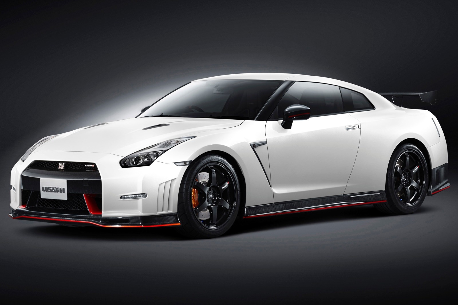 2016 Nissan GT-R Review & Ratings | Edmunds