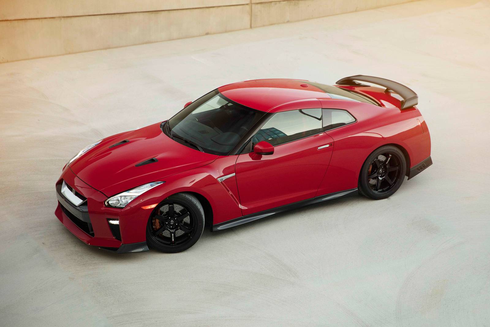 2020 Nissan GT-R Review & Ratings | Edmunds