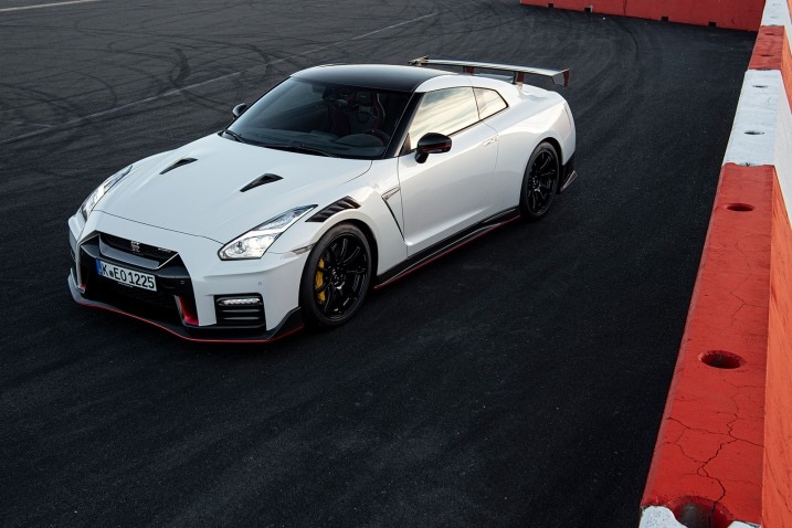 2020 Nissan GT-R - Front 3/4