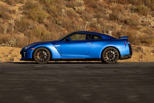2021 Nissan GT-R Premium Coupe Profile