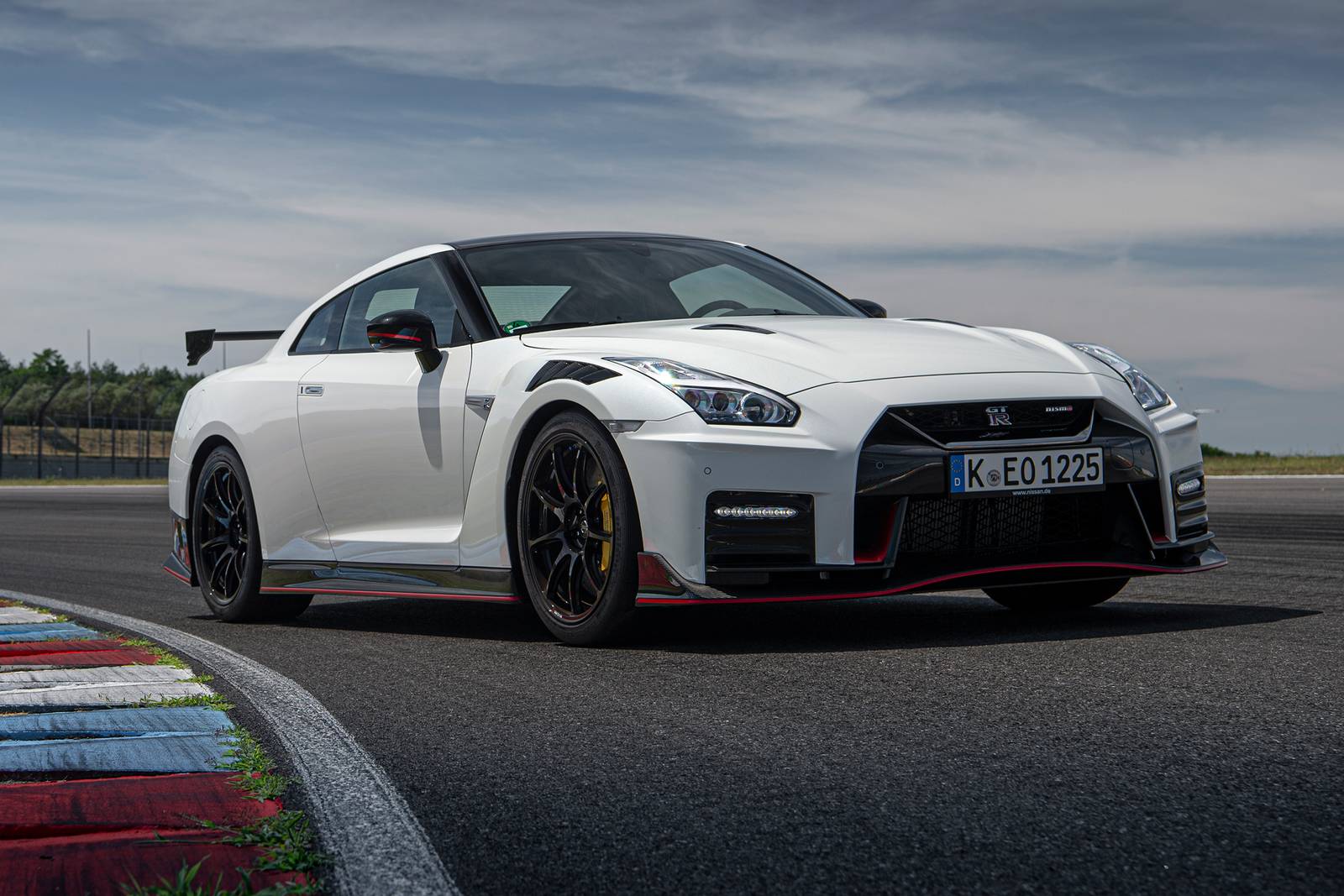 2022 Nissan GT-R price and specs