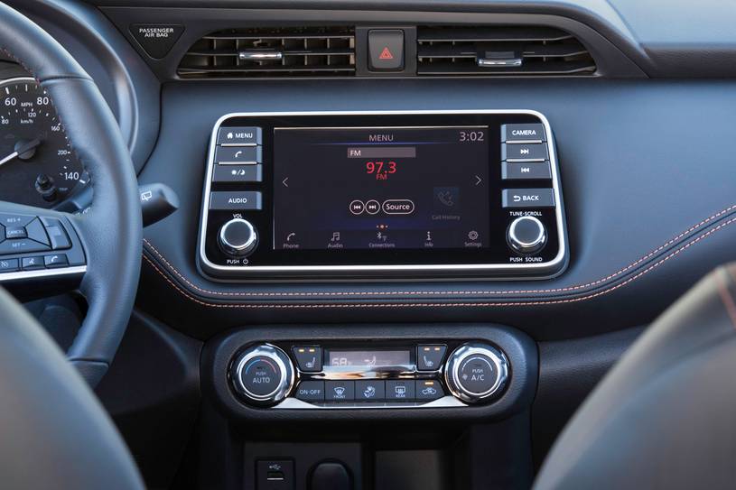 2020 Nissan Kicks Pictures 76 Photos Edmunds