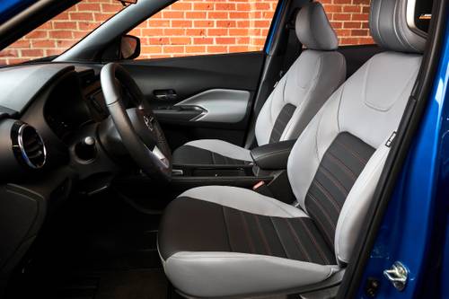 Nissan Kicks SR 4dr Hatchback Interior