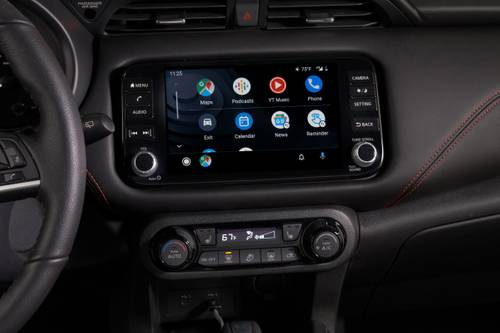 2024 Nissan Kicks SR 4dr Hatchback Center Console