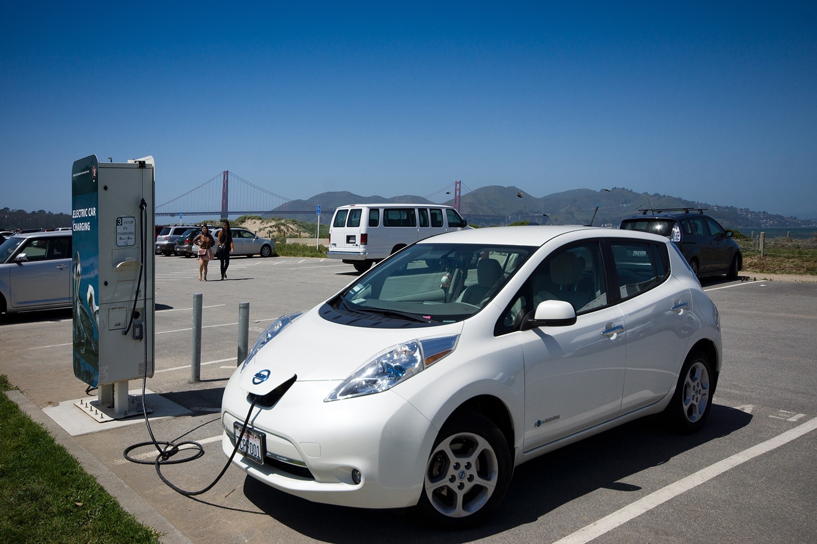 How the U.S. wants to make it a lot easier to charge electric cars : NPR