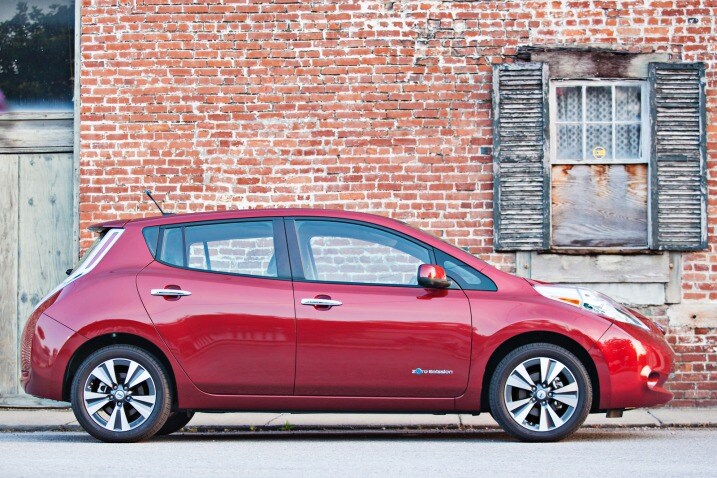 2017 Nissan Leaf Earns Four Star Safety Rating From Federal