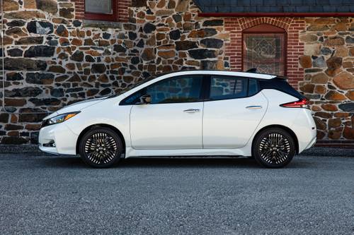 2025 Nissan LEAF SV PLUS 4dr Hatchback Profile Shown