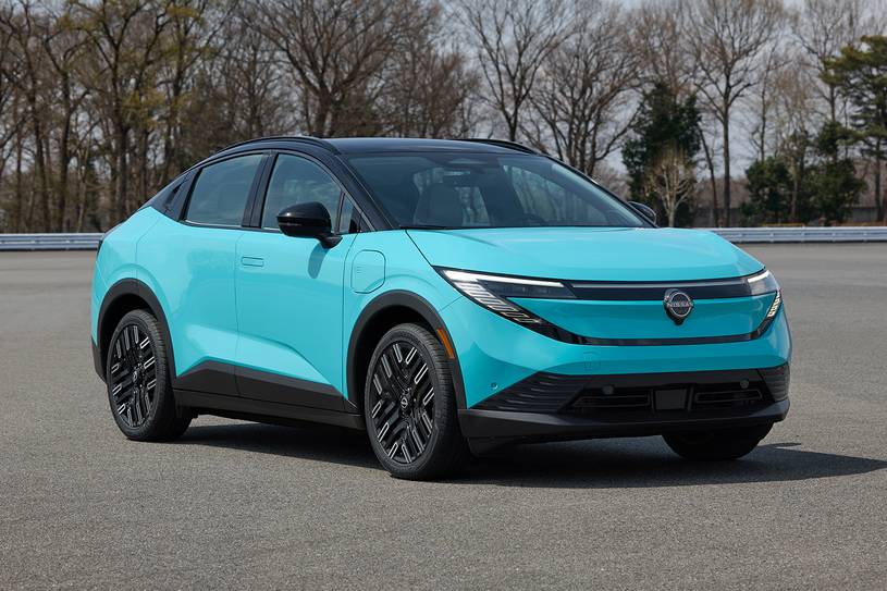 2026 Nissan LEAF Platinum+ 4dr Hatchback Exterior Shown