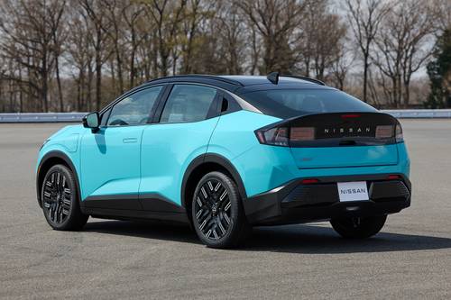 2026 Nissan LEAF Platinum+ 4dr Hatchback Exterior Shown