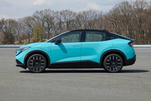 2026 Nissan LEAF Platinum+ 4dr Hatchback Profile Shown