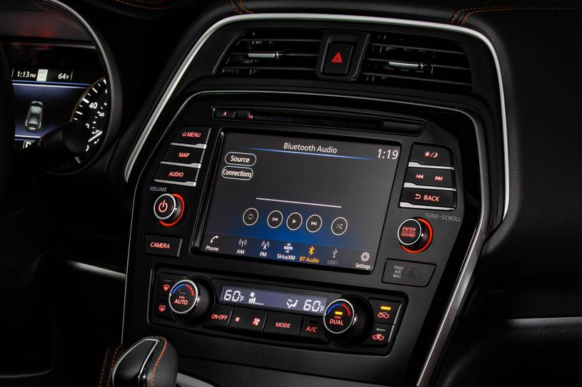 2020 Nissan Maxima Pictures 76 Photos Edmunds