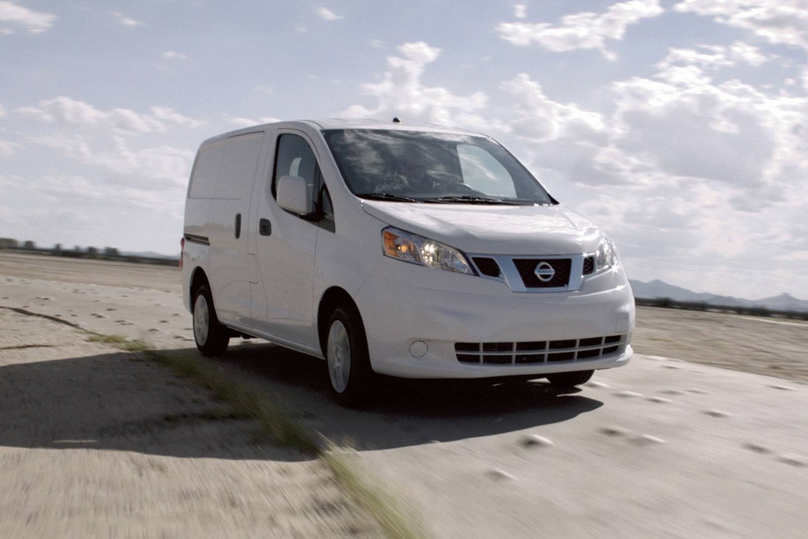 nissan nv 200 2021
