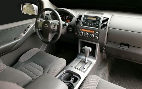 2006 Nissan Pathfinder SE Off Road Interior