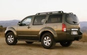2006 Nissan Pathfinder SE Off Road 4dr SUV 4WD