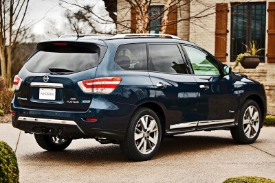 2017 Nissan Pathfinder Hybrid Review Edmunds 2017 Nissan Pathfinder Sv Hybrid 4dr Suv Exterior