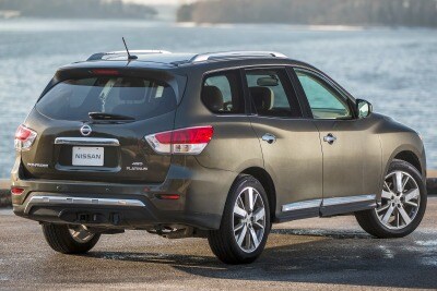 Used 2016 Nissan Pathfinder S Suv Review Ratings Edmunds 2016 Nissan Pathfinder Platinum 4dr Suv Exterior