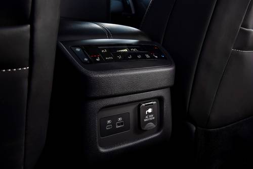 2025 Nissan Pathfinder Platinum 4dr SUV Interior Detail