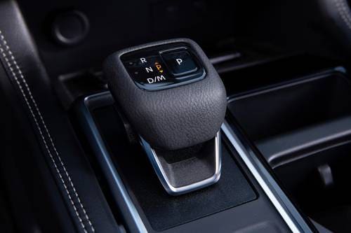 2025 Nissan Pathfinder Platinum 4dr SUV Shifter