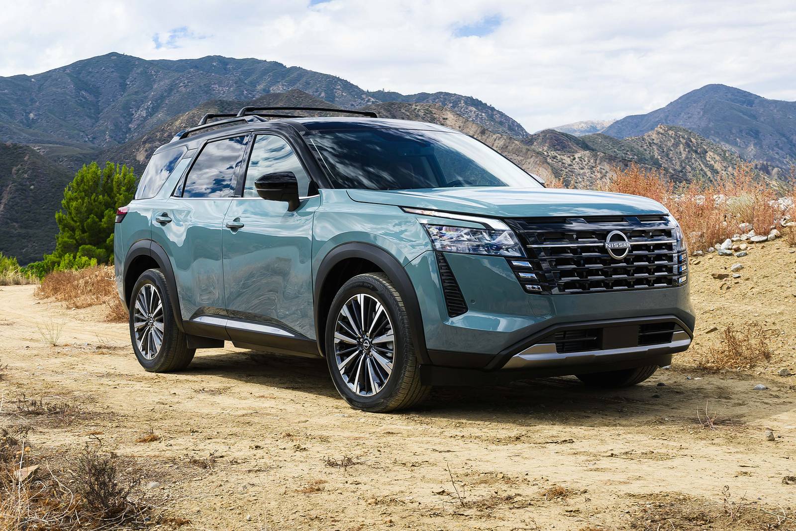 2026 Nissan Pathfinder Prices, Reviews, and Pictures | Edmunds