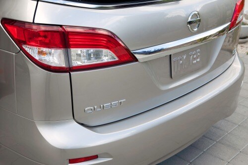 2014 Nissan Quest SV Passenger Minivan Rear Badge