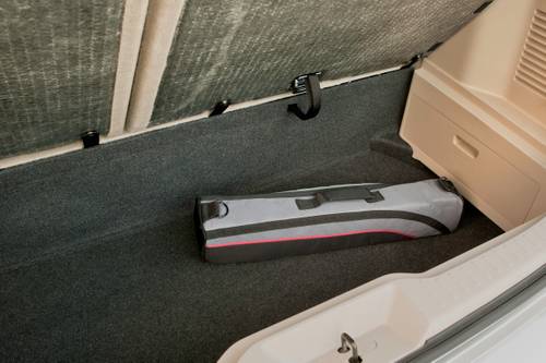2016 Nissan Quest Platinum Passenger Minivan Interior Detail