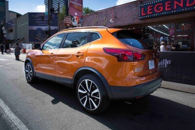 Used 2017 Nissan Rogue Sport S Suv Features Specs Edmunds 2017 Nissan Rogue Sport Sl 4dr Suv Exterior Shown