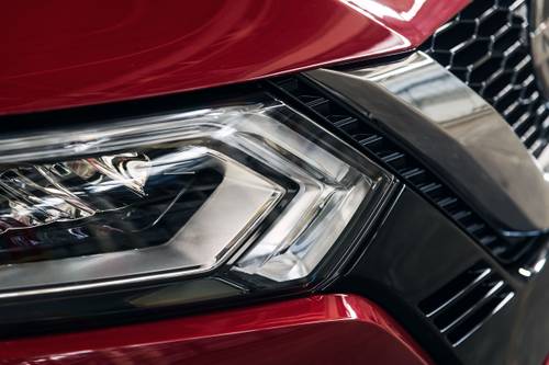 Nissan Rogue Sport SL 4dr SUV Headlamp Detail