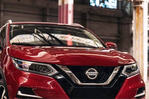 Nissan Rogue Sport SL 4dr SUV Front Badge