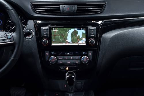 2022 Nissan Rogue Sport SL 4dr SUV Center Console
