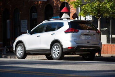 Used 2017 Nissan Rogue S Review Ratings Edmunds 2017 Nissan Rogue Sv 4dr Suv Exterior Premium Package Shown