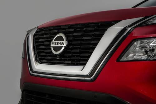 Nissan Rogue Platinum 4dr SUV Front Badge