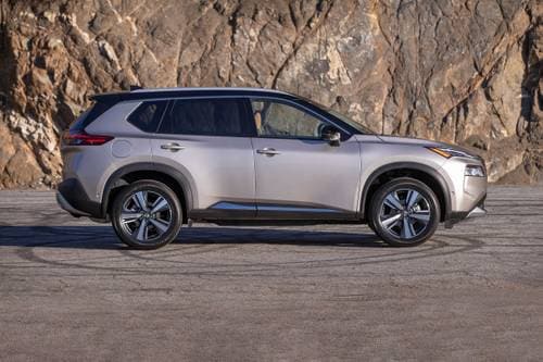 Nissan Rogue Platinum 4dr SUV Profile Shown