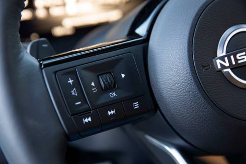 2023 Nissan Rogue Platinum 4dr SUV Aux Controls