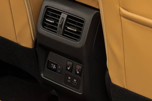 2023 Nissan Rogue Platinum 4dr SUV Interior Detail