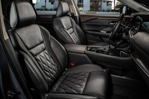 2023 Nissan Rogue Platinum 4dr SUV Interior