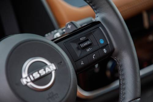 2025 Nissan Rogue Platinum 4dr SUV Aux Controls