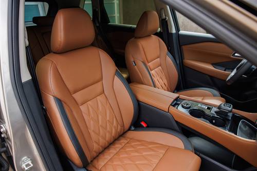 2025 Nissan Rogue Platinum 4dr SUV Interior Detail
