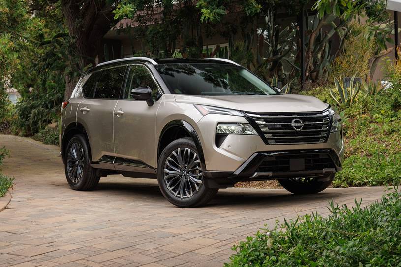 2026 Nissan Rogue Platinum 4dr SUV Exterior Shown