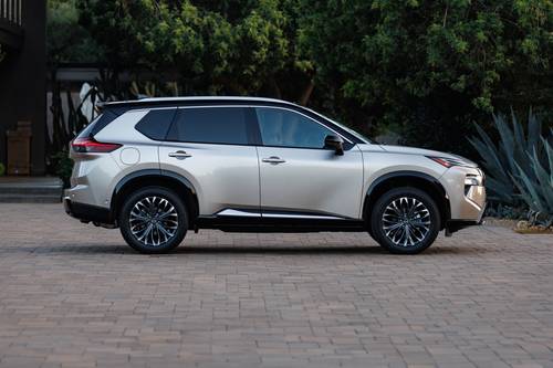 2026 Nissan Rogue Platinum 4dr SUV Profile Shown