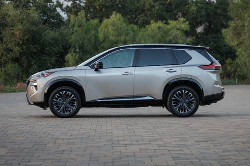 2026 Nissan Rogue Platinum 4dr SUV Profile Shown