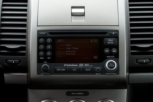 2010 Nissan Sentra 2.0 SL Sedan Center Console