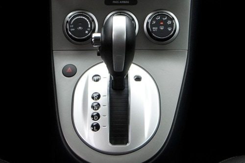 2010 Nissan Sentra 2.0 SL Sedan Shifter