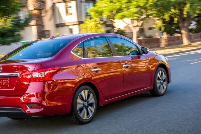 Used 2016 Nissan Sentra Sv Sedan Features Specs Edmunds There Are Some Nips And Tucks Out Back Too