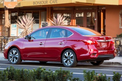 Used 2016 Nissan Sentra Sv Sedan Review Ratings Edmunds 2016 Nissan Sentra Sl Sedan Exterior Shown