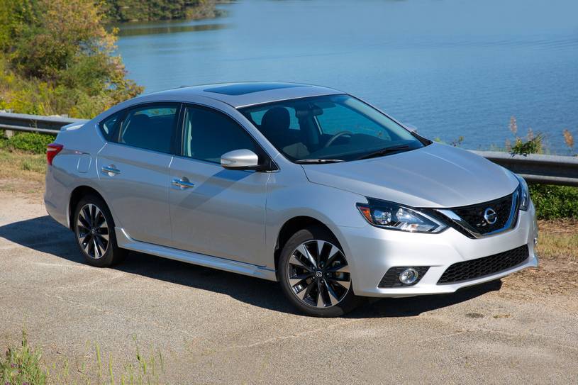 Cubierta De Tirador De Puerta Inteligente En Fibra De Carbono Para Nissan Sentra 2013-2019 – Color Negro Brillante